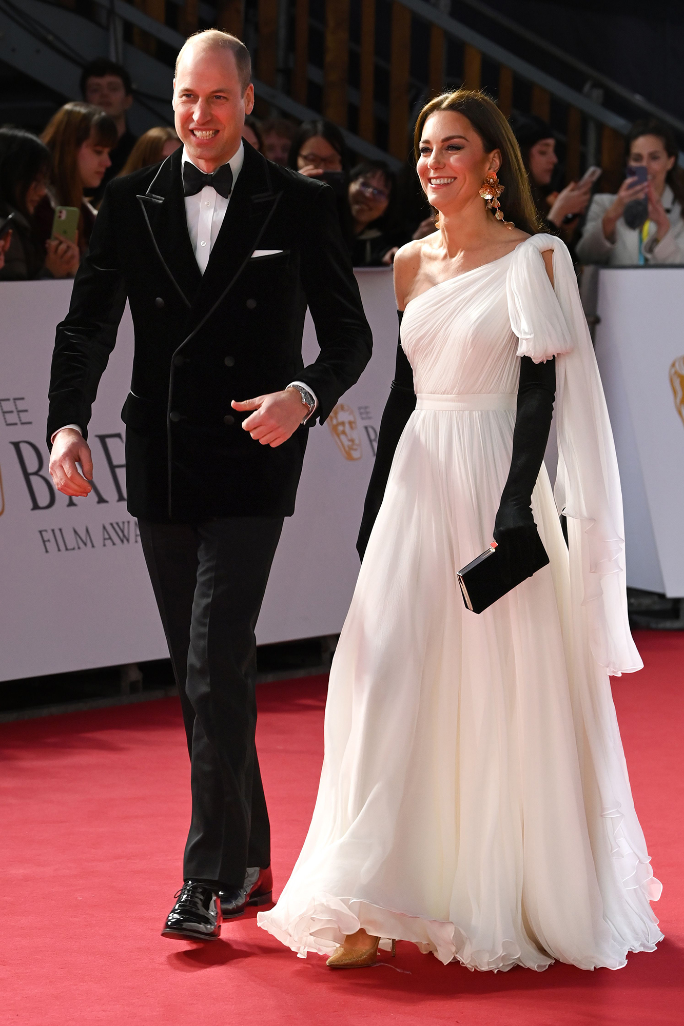 Kate Middleton stuns with dramatic white dress and black gloves at BAFTAs  ceremony - Irish Mirror Online