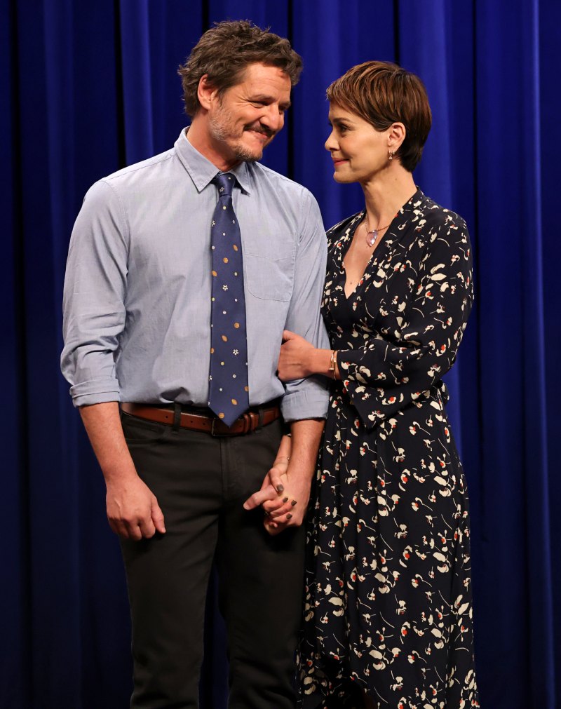Pedro Pascal and Sarah Paulson Unite for TikTok-Inspired ‘Saturday Night Live’ Skit About Fan Ships