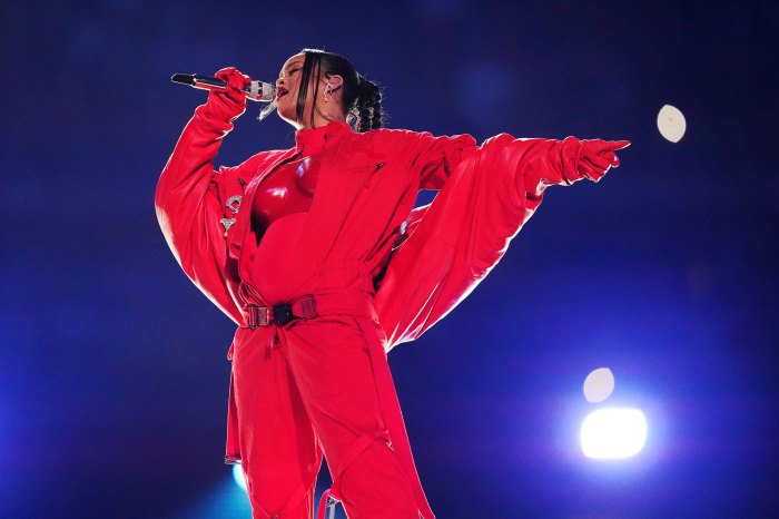SuperBowl Hub - Rihanna