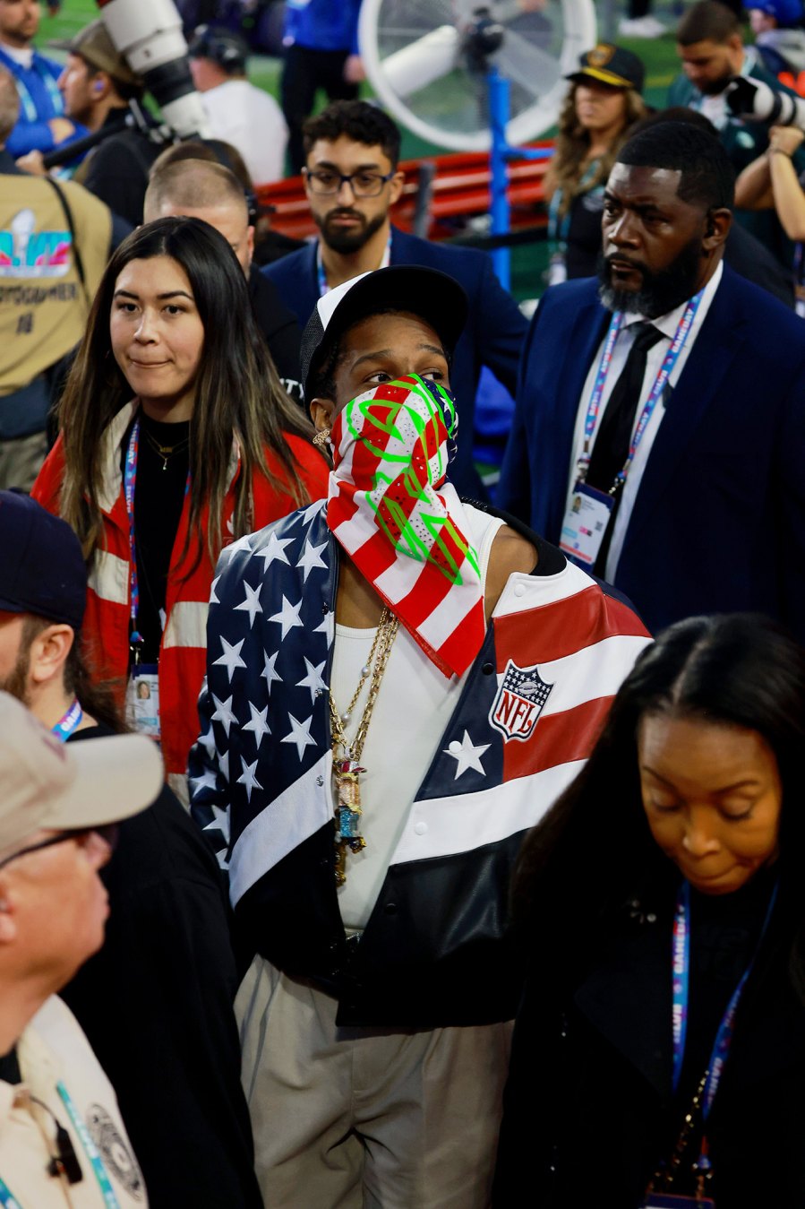 Jay-Z, Damar Hamlin, Sheryl Lee Ralph and More Celebrities Attend Super Bowl 2023- Photos - 691