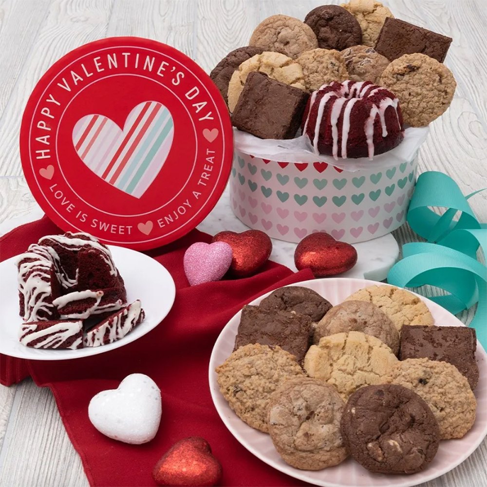 super-last-minute-valentines-day-gifts-gourmet-baked-books