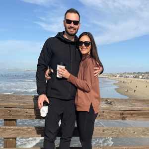 ‘Bachelorette’ Alums Desiree Hartsock and Chris Siegfried’s Relationship Timeline black hoodie