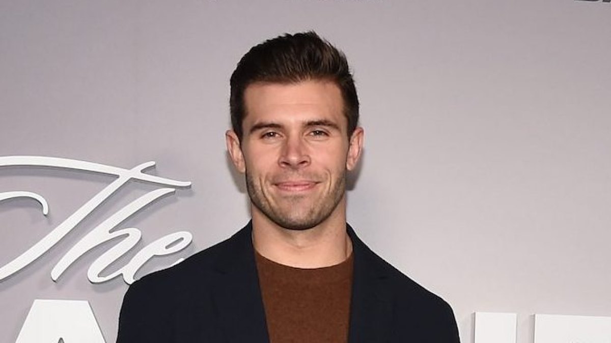 Bachelor Zach Shallcross Teases No Sex in the Fantasy Suite Rule Bites Him ‘In the Ass’