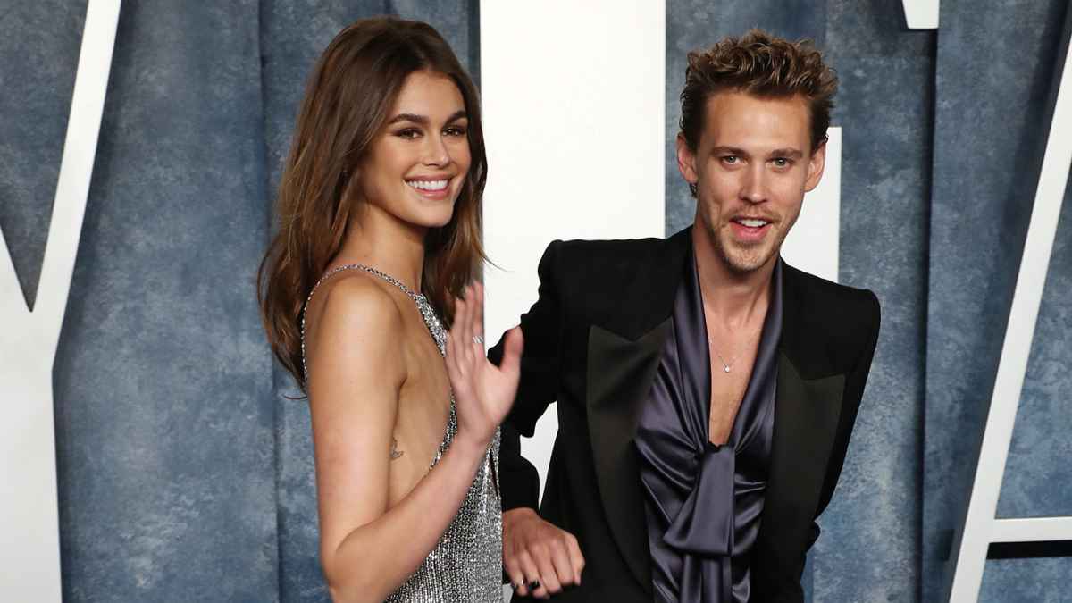 Austin Butler and Kaia Gerber Visit Children Hospital