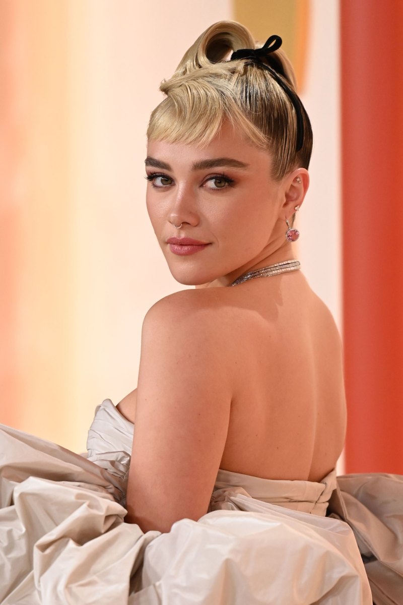 Florence Pugh Jokes About Pimple Before Hitting 2023 Oscars Red Carpet