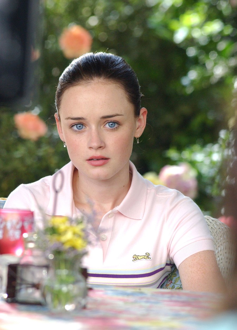 'Gilmore Girls' Costume Supervisor Claims to Reveal Father of Rory's Baby- Quotes From Alexis Bledel and More Cast Members - 999 Alexis Bledel