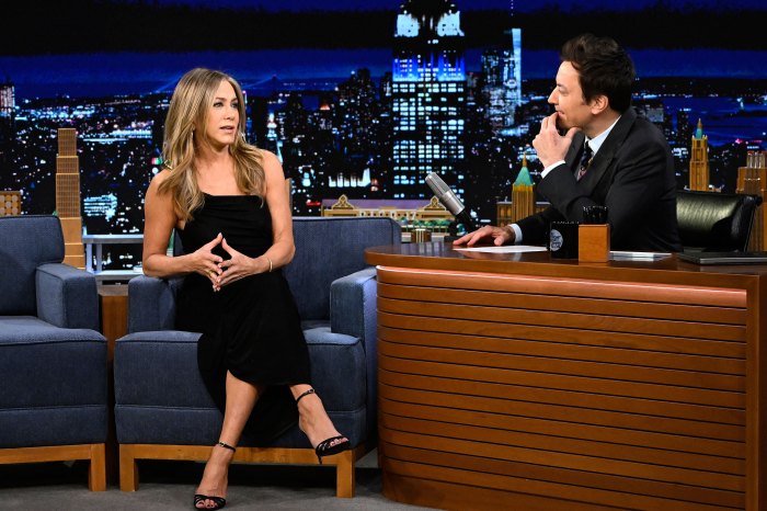 Jennifer Aniston Says BFF Adam Sandler Calls Out Her Dating Choices Tonight Show Jimmy Fallon