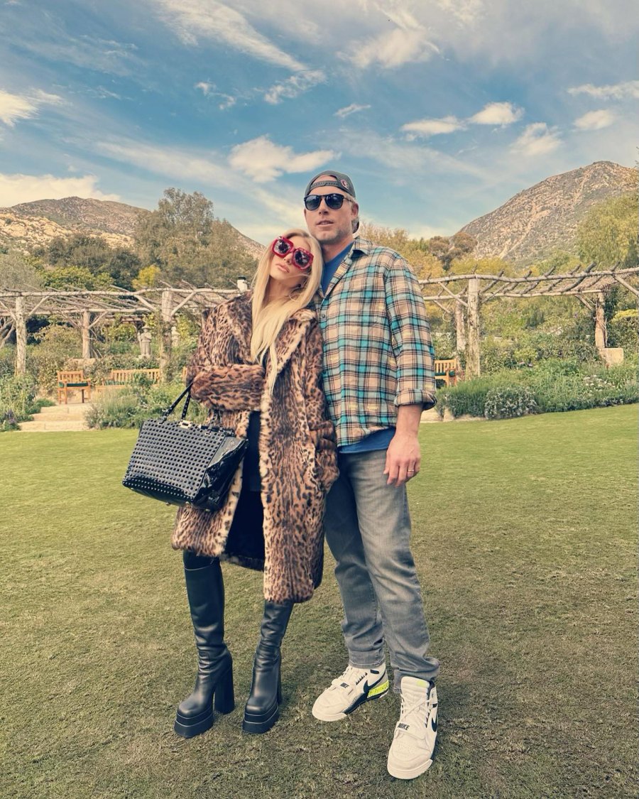 Jessica Simpson Shares PDA Pics From Getaway With Husband Eric Johnson