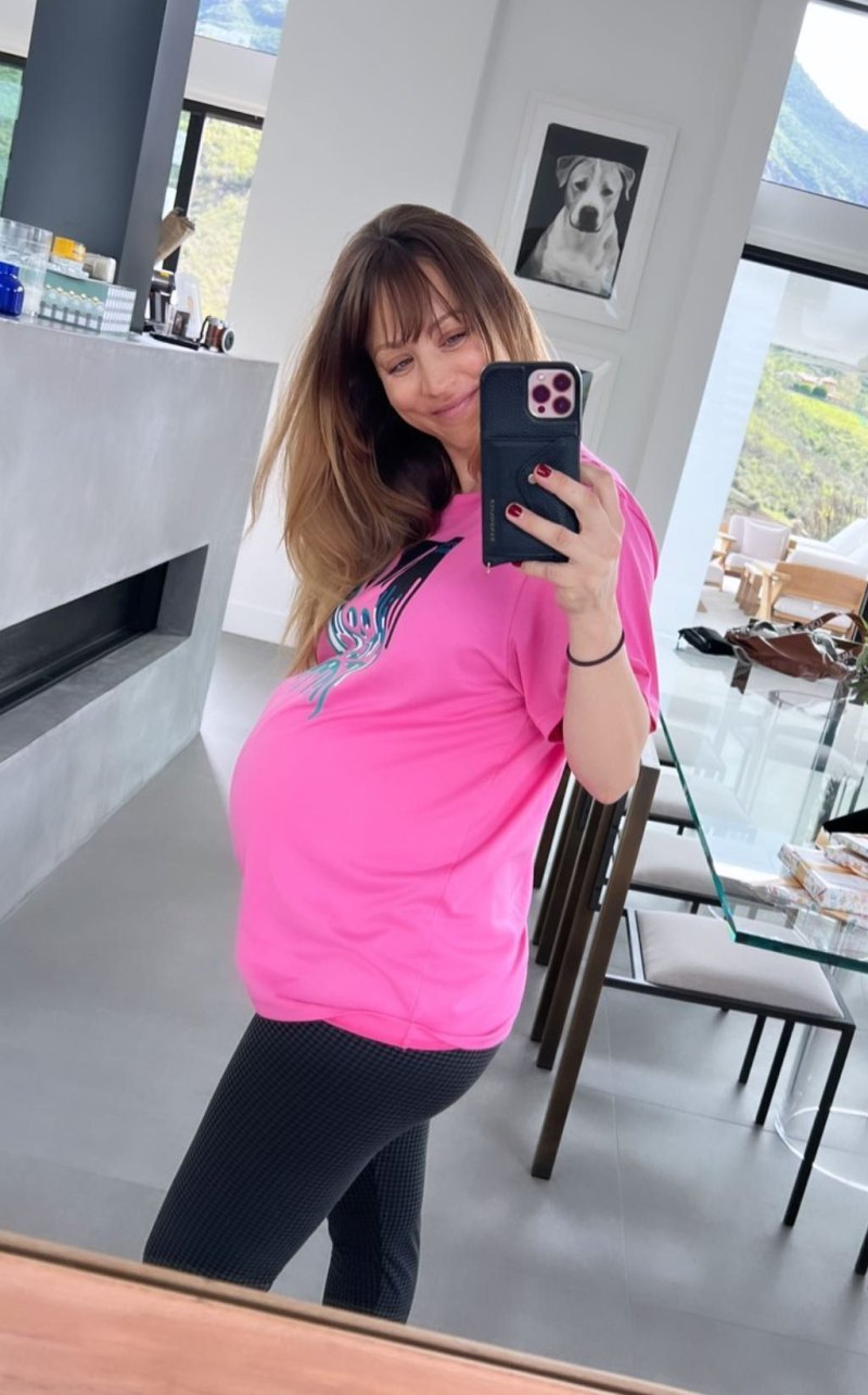 Pregnant Kaley Cuoco’s Baby Bump Album While Expecting 1st Child With Tom Pelphrey: Photos