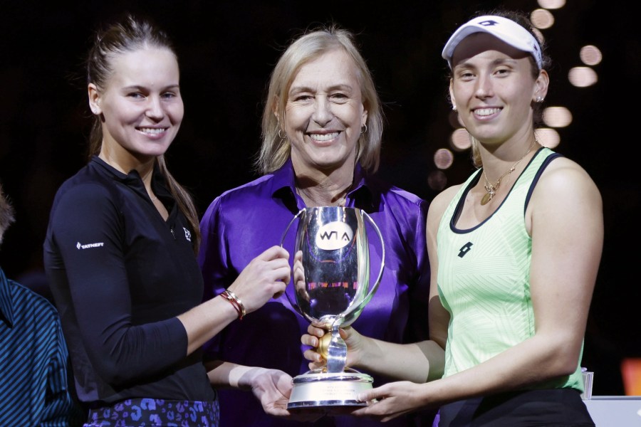 Tennis Icon Martina Navratilova Shares She's 'Cancer-Free' After Overcoming Throat and Breast Cancer Diagnosis