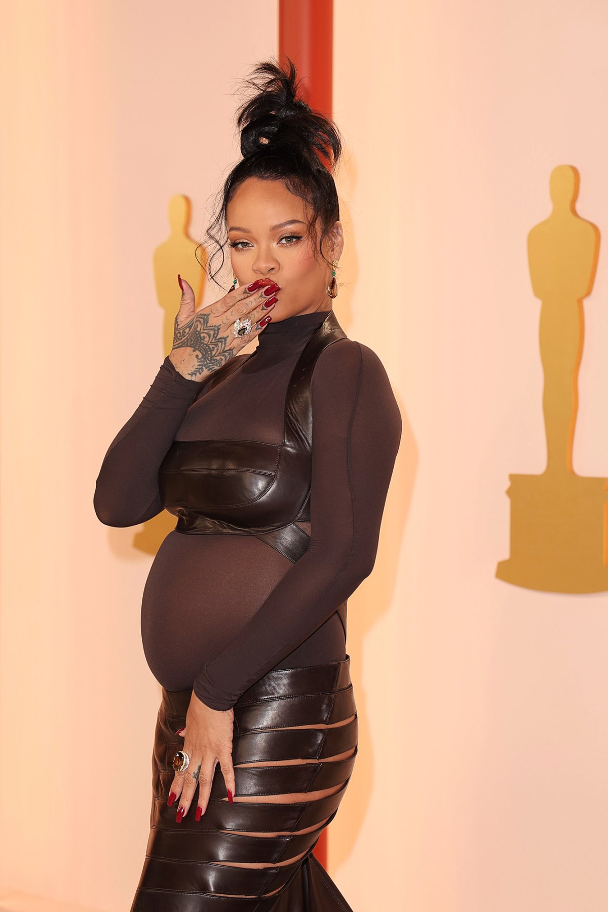 Pregnant Rihanna and A$AP Rocky captured in stylish snap backstage at 2023  Oscars - ABC News