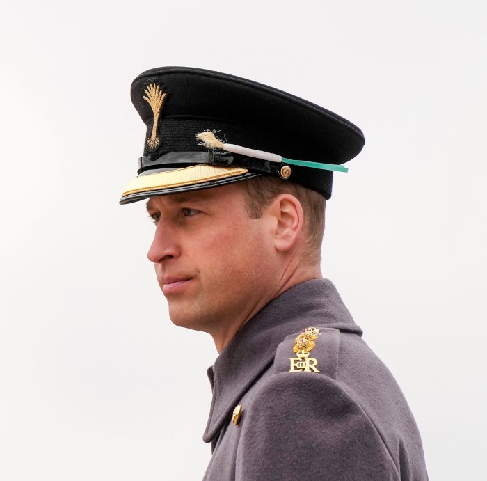 Príncipe William tem 'fortes sentimentos' sobre o príncipe Harry comparecer à coroação do rei Charles III, especialista real diz perfil lateral março de 2023