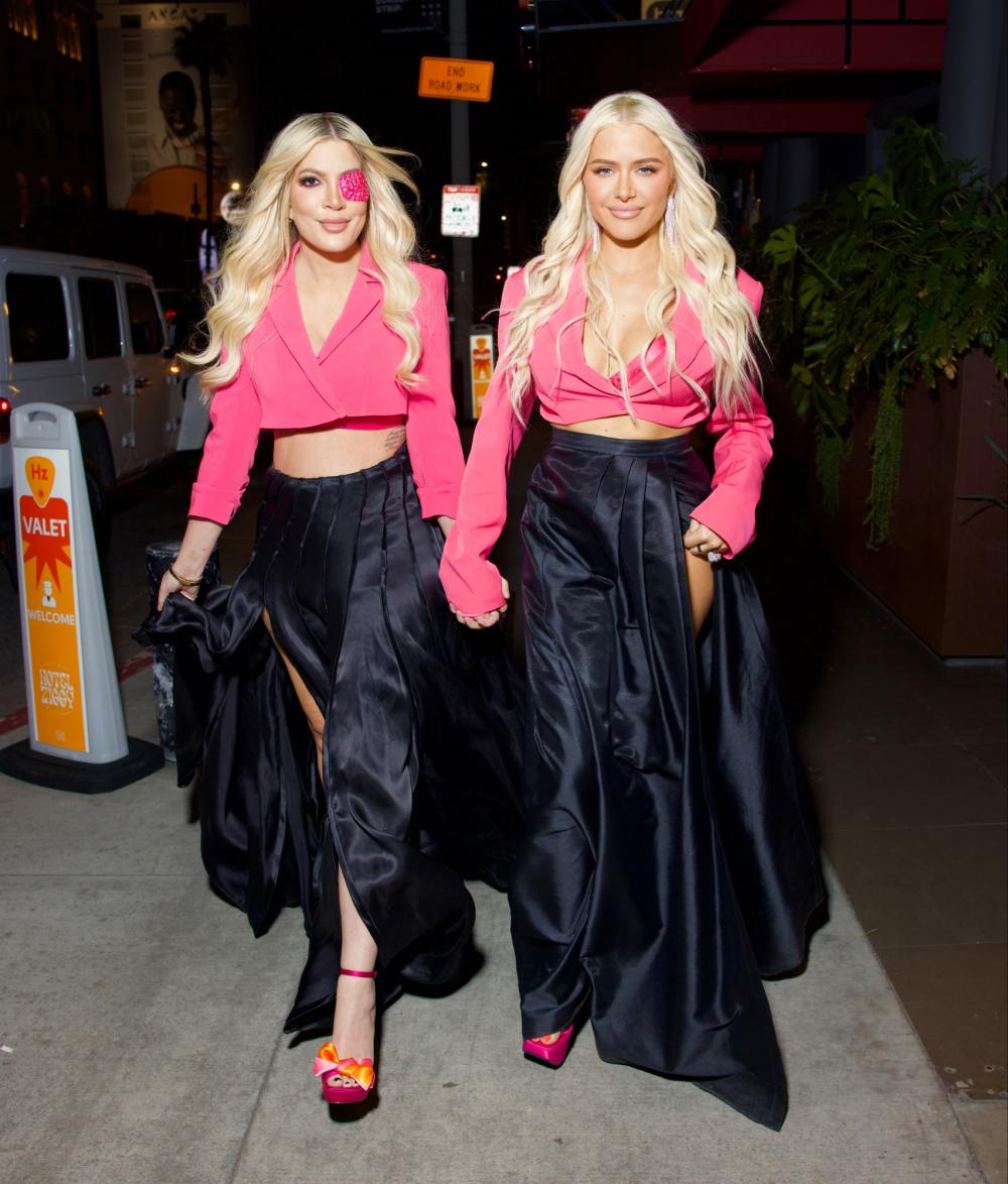 Tori Spelling Accessorizes With Eye Patch