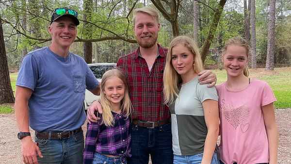 'Welcome to Plathville' Star Ethan Plath Reunites With Siblings In Sweet Photos- 'So Good to See Them' - 598