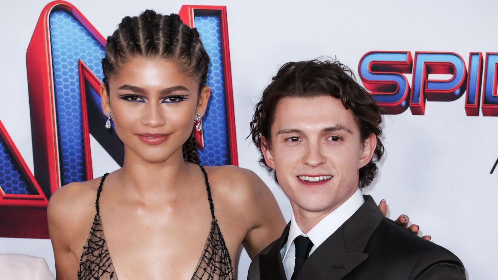 Zendaya Wears Ring With Tom Holland’s Initials