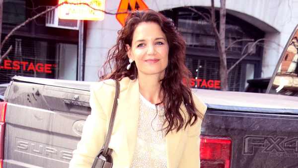 katie-holmes-platform-sneaker