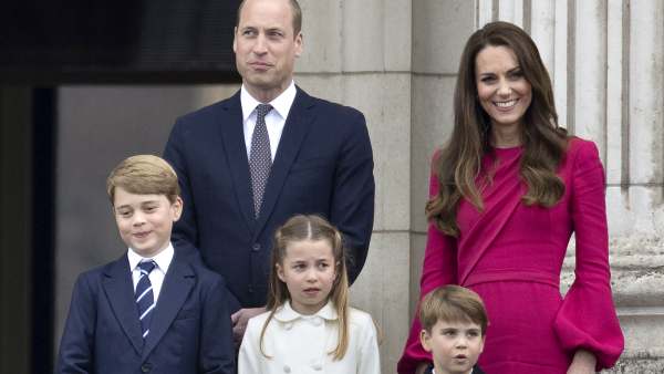 Princess Kate Shares Previously Unseen Family Photo With All 3 Children to Celebrate Mother's Day
