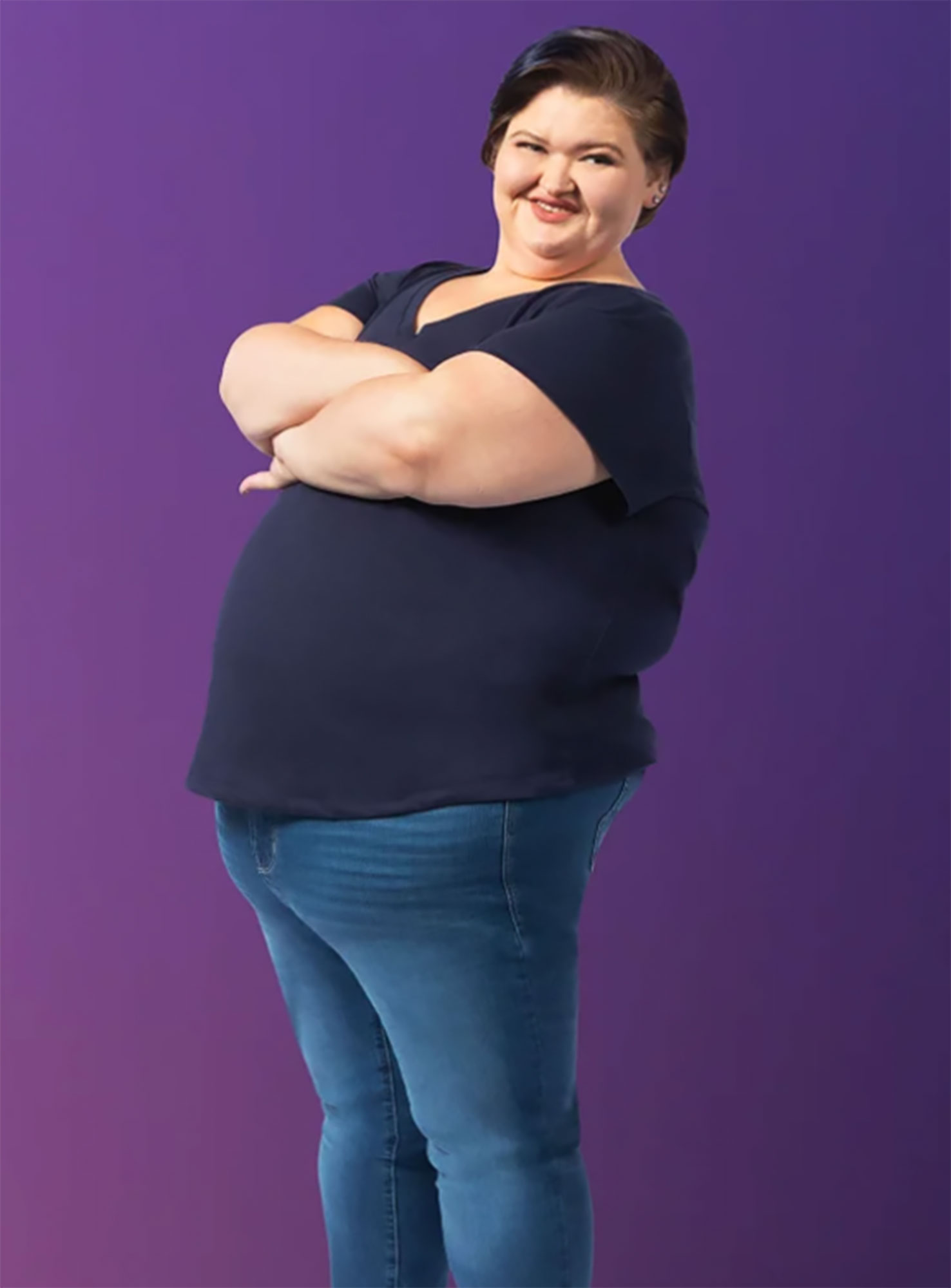 ‘1000-Lb. Sisters’ Star Amy Slaton’s Weight Loss Transformation From Season 1 to Now navy blue shirt