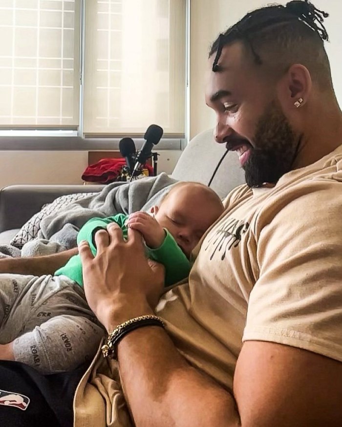 ‘Love Is Blind’ Alum Bartise Bowden Seemingly Welcomes 1st Child- ‘I’m Gonna Be the Hero for Him’ - 927