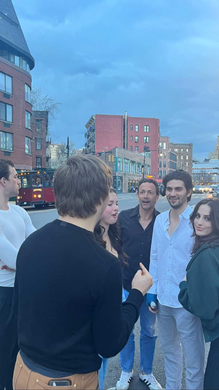 Amy Robach's Daughters Join Andrew Shue and His Sons for a Bruce Springsteen Concert After T.J. Holmes Affair - 525