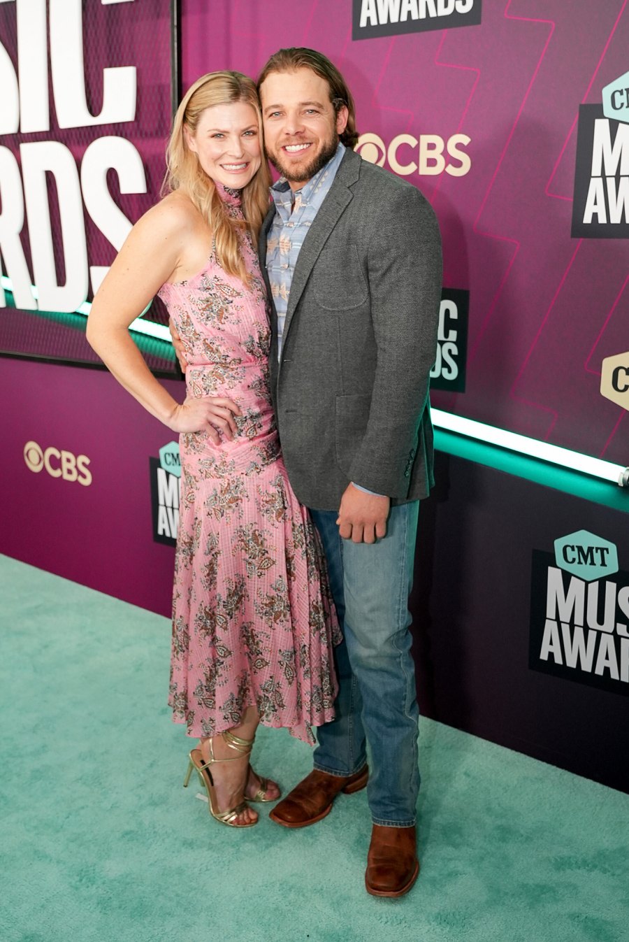 CMT Music Awards 2023 - Hottest Couples - 600 Lexi Murphy and Max Thieriot