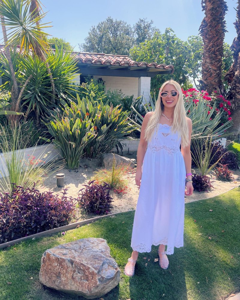 Coachella-2023-Photos-See-What-the-Stars-Wore-to-the-Festival-Emma-Roberts.jpg