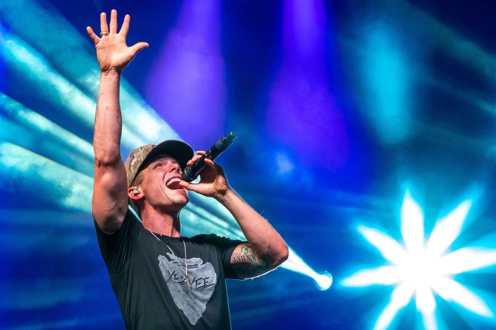 Country Singer Granger Smith Announces He Is Leaving Music Industry to Pursue Ministry 2