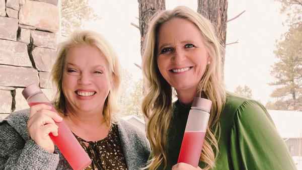 'Sister Wives' Star Janelle Brown Reacts to Christine Brown's Engagement to David Woolley