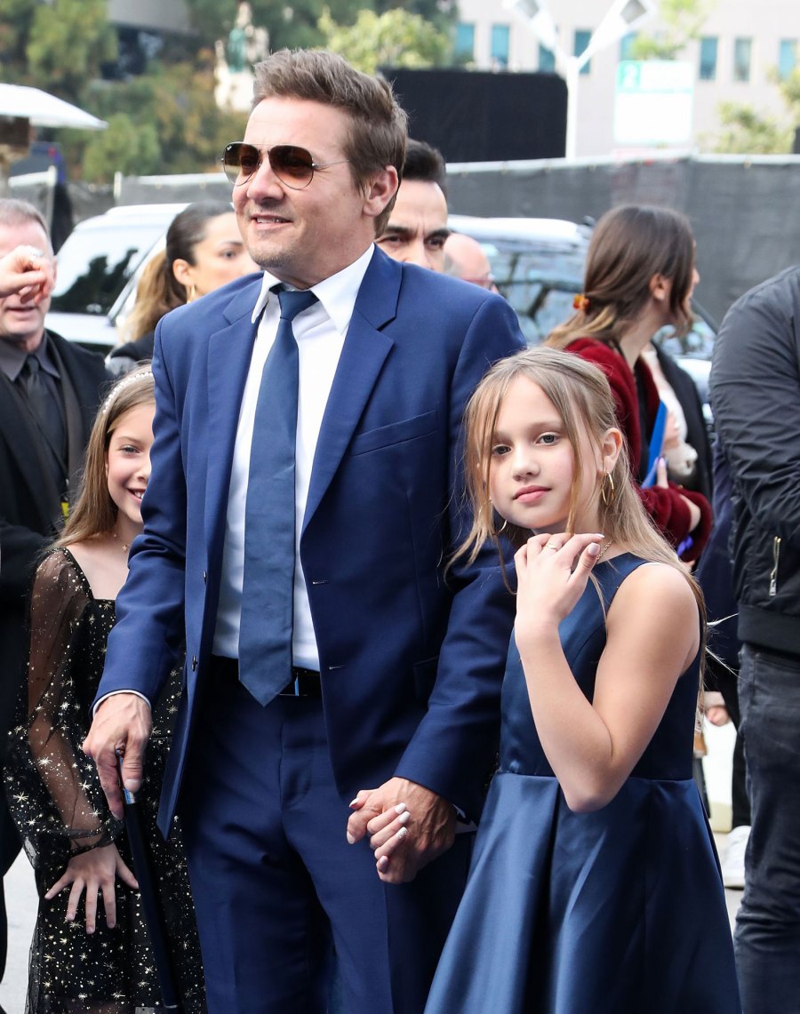 Jeremy Renner Brings Daughter Ava to 1st Red Carpet Since Snowplow Accident 3