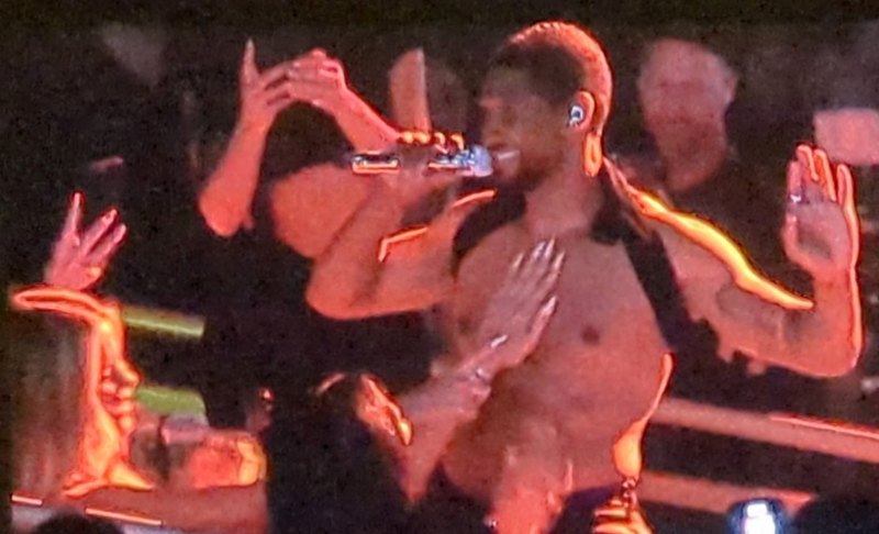 Khloe Kardashian Touches Usher’s Bare Abs During His Las Vegas Residency: See Photos