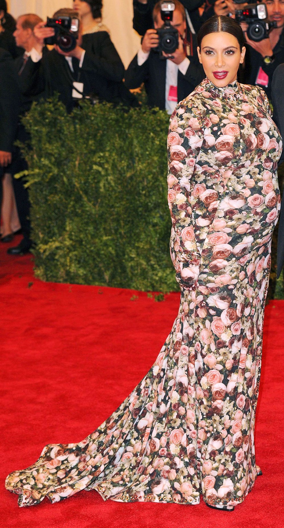 Kim Kardashian s Met Gala Style Evolution Over The Years Pics Us Weekly kim-kardashian-s-met-gala-style-evolution-over-the-years-pics-us-weekly
