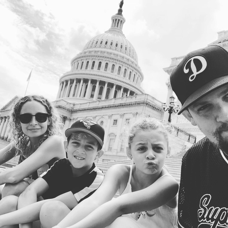 Lionel Richie s Family Guide- Meet His Kids Nicole Miles and Sofia Richie Their Mothers 418