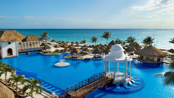 Dreams Resorts & Spas