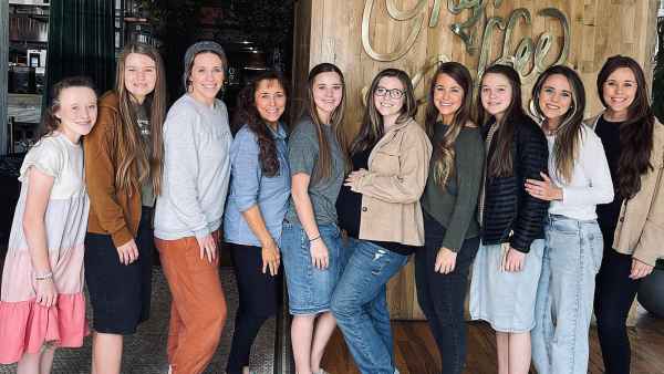 Michelle Duggar Trades In Her Skirt for Leggings at Reunion With Her Daughters- Photo - 776