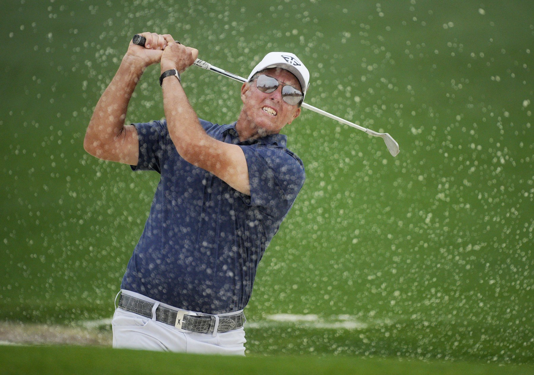 Bob Strong Phil Mickelson Lost 25 Lbs Ahead of Masters Tournament: Details | Us Weekly