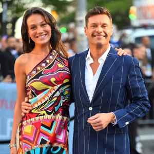 Ryan Seacrest’s Girlfriend Aubrey Paige Supports Him During Final ‘Live’ Taping