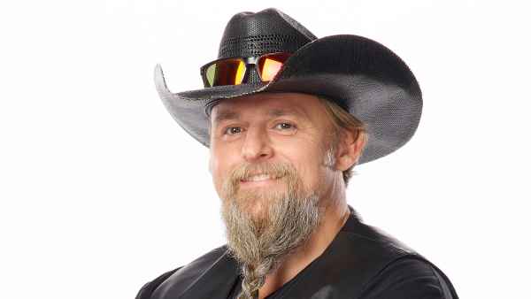 The Voice's Alex Whalen Leaves Show