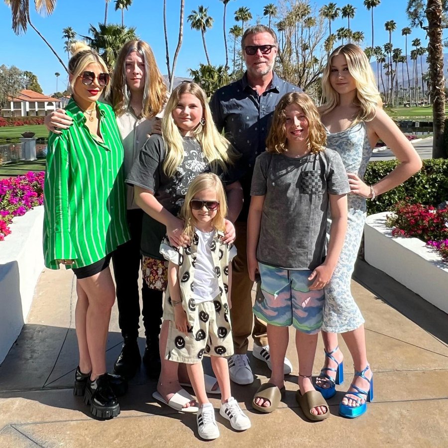 Tori Spelling and Dean McDermott Celebrate Easter With Their Kids