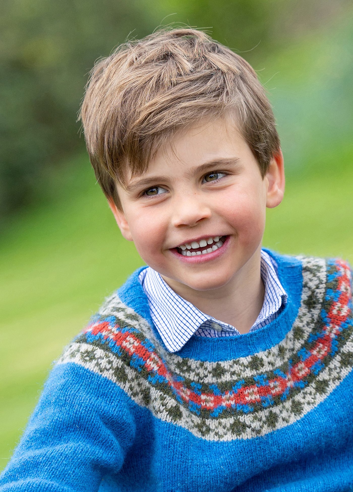 Prince Louis Smiles for Official 5th Birthday Portrait