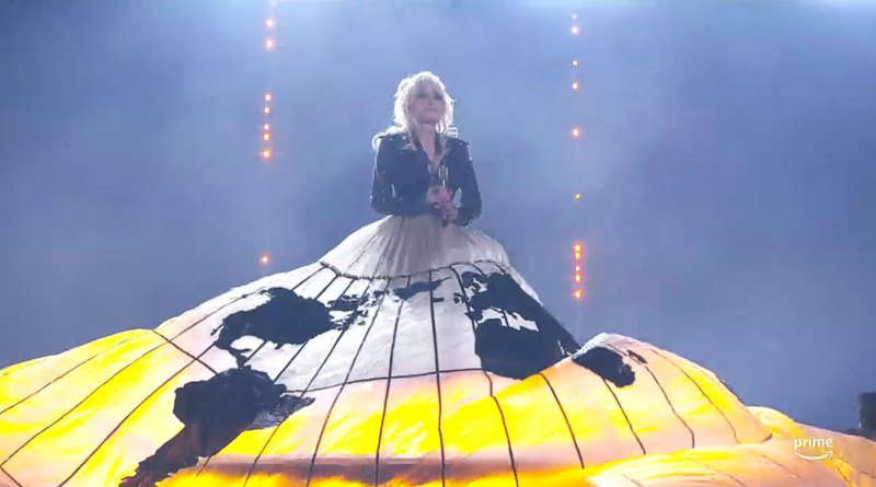 ACM 2023 Dolly Parton Performing