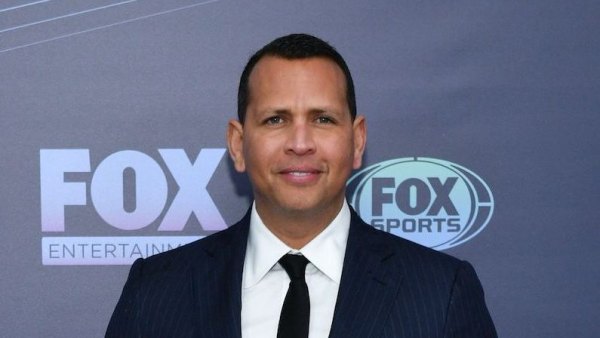 Alex Rodriguez Reveals He-s Been Diagnosed With Early-Stage Gum Disease
