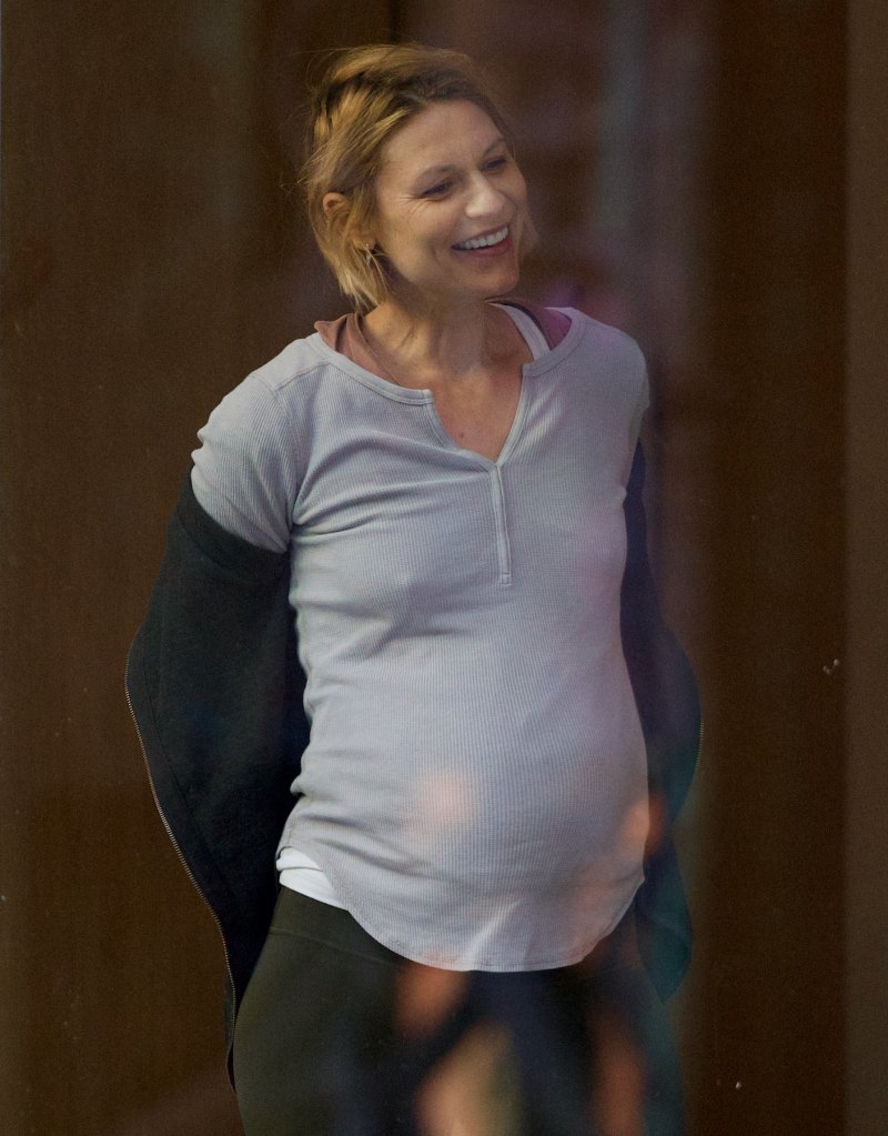 Claire Danes- Baby Bump Album Before Welcoming 3rd Child With Hugh Dancy