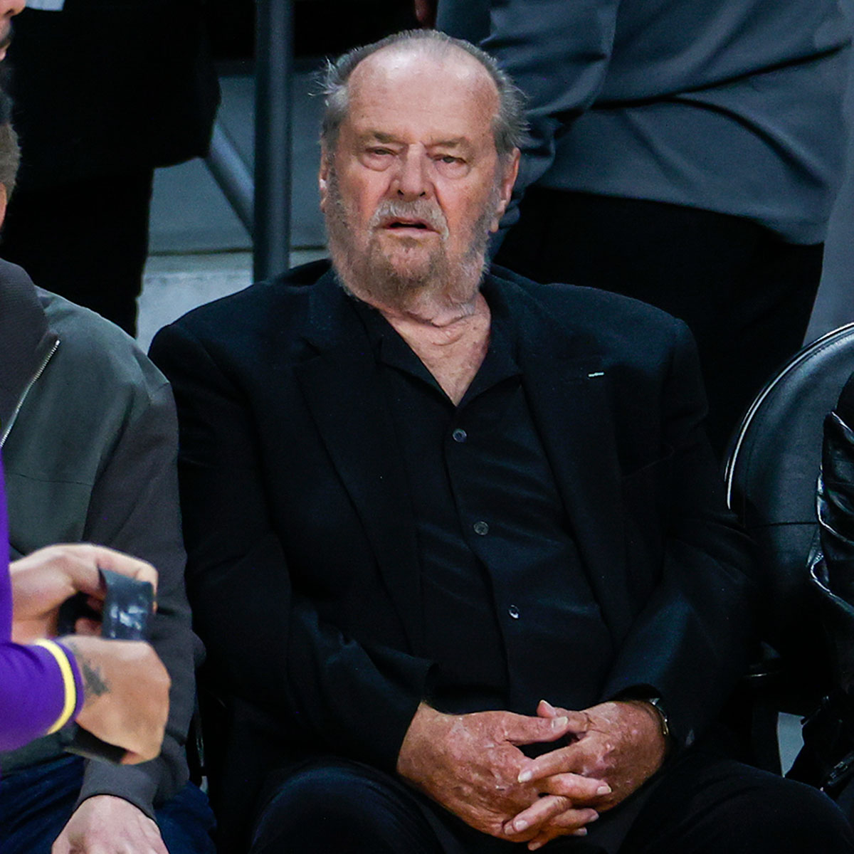 FEATURE Jack NicholsonVMakes Rare Public Appearance at Lakers Game 5