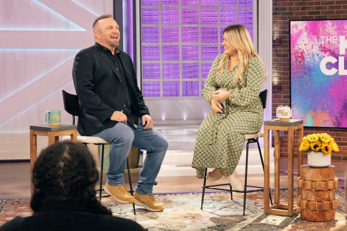 Garth Brooks Confesses He Showered With Steven Tyler at a Billy Joel Concert: 'I Had Soap in My Eyes'