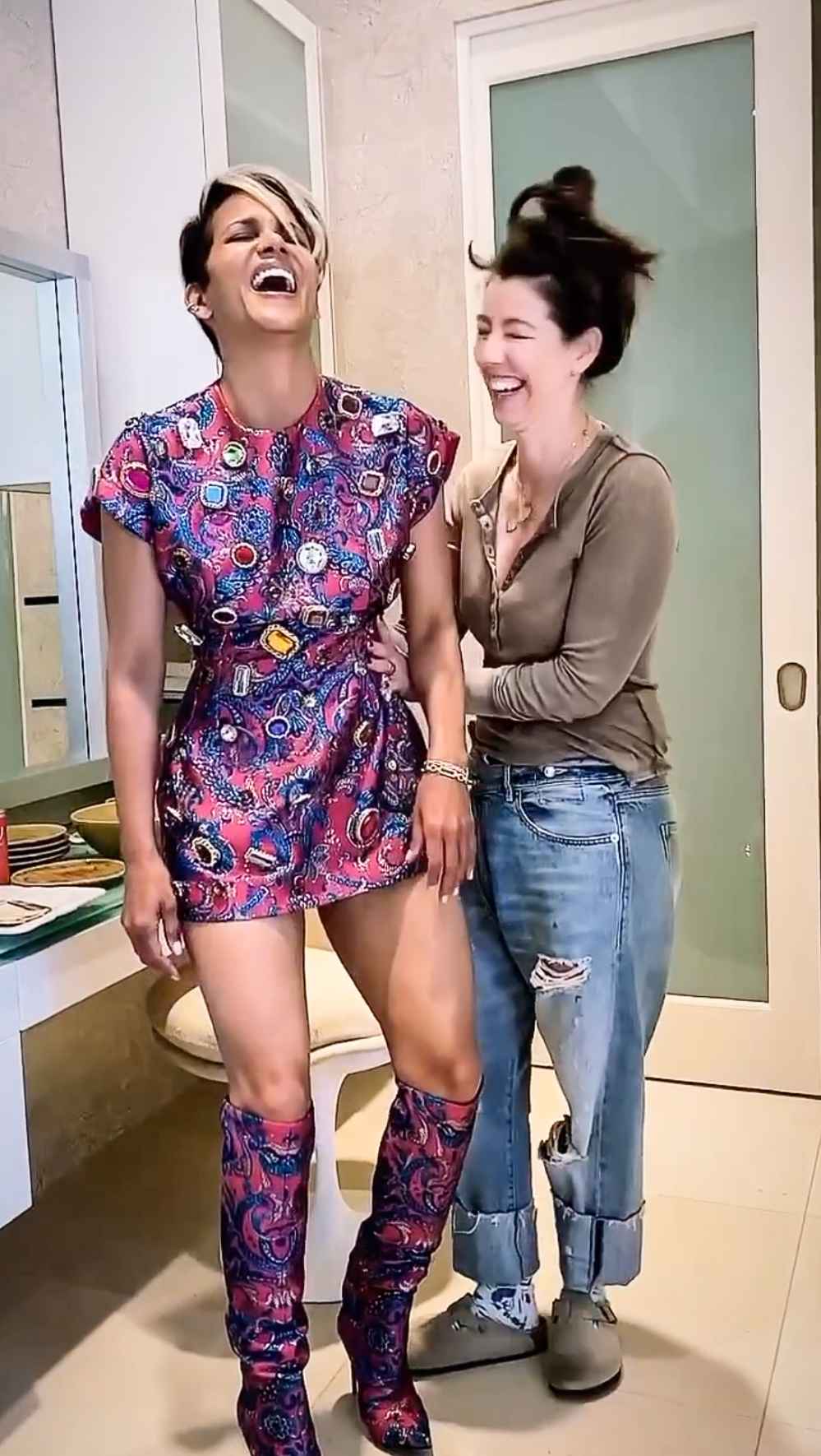 Halle Berry Hilariously Struggles to Fit into Tight Boots That Were ‘Literally Made For’ Her4