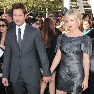 Jennie-Garth-and-Ex-Husband-Peter-Facinelli-Reunite-at-Daughter-Luca-s-College-Graduation--Photo-371