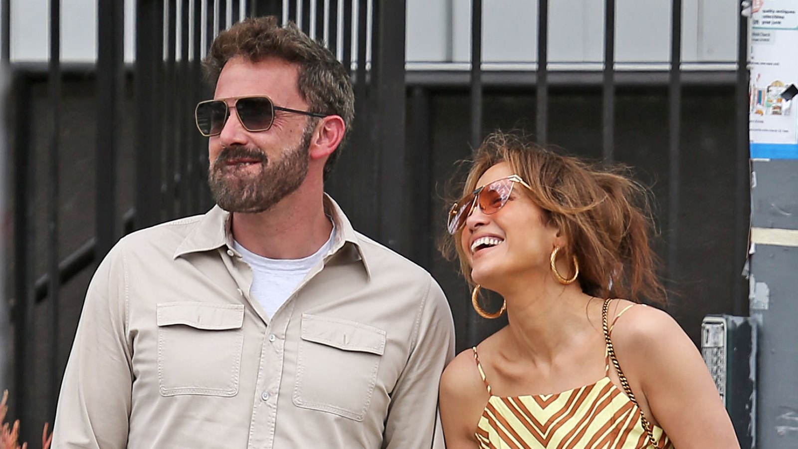 Jennifer Lopez and Ben Affleck Share a Sweet Kiss While on Los Angeles Shopping Date: Photo