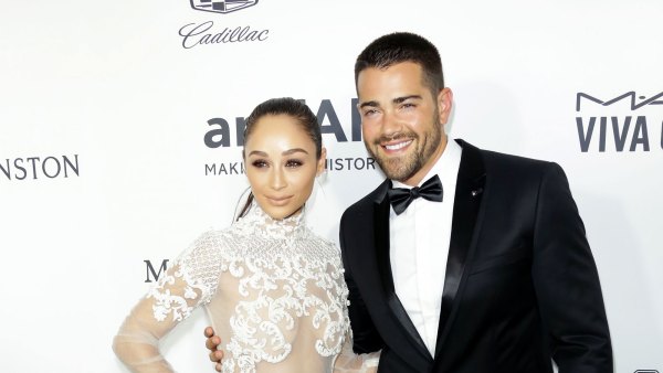 Jesse-Metcalfe-Engaged-to-Longtime-Girlfriend-Cara-Santana-—-See-Her-Gorgeous-Ring-Jesse-Metcalfe-Carla-Santana-2016-gala