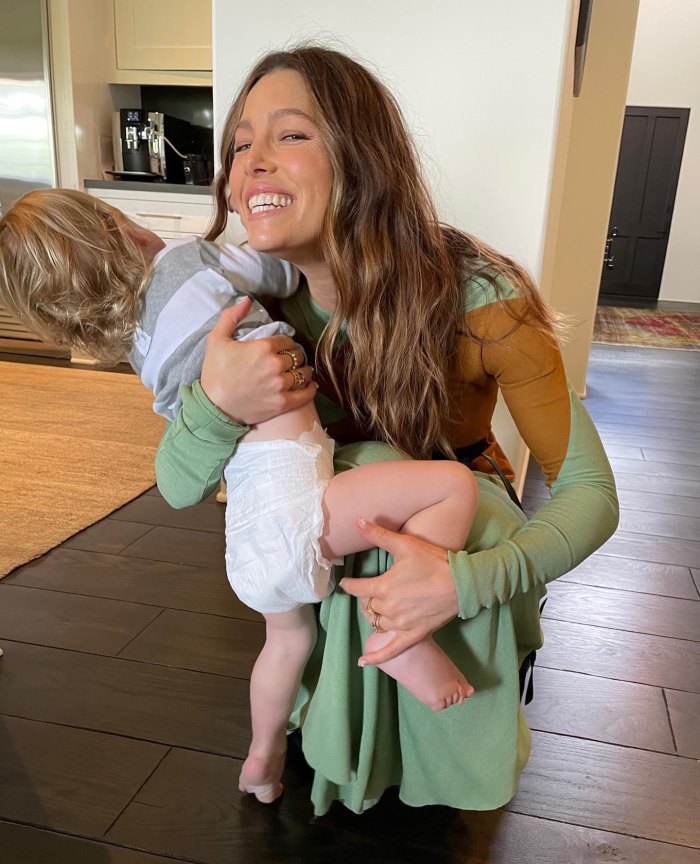 Justin Timberlake Praises ‘Badass’ Wife Jessica Biel on Mother’s Day, Shares Rare Family Photo