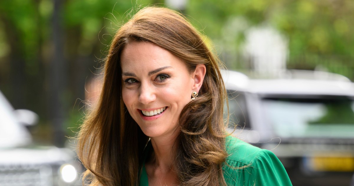 Kate Middleton Explains Why Shes Not Allowed to Sign Autographs